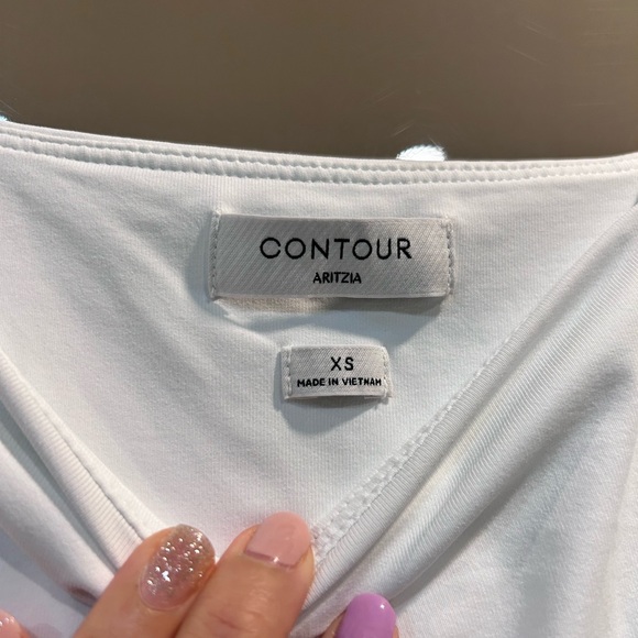 BNWT Aritzia Contour Bodysuit - Picture 5 of 5